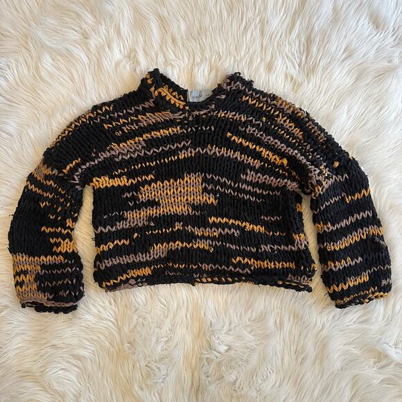 Tonle Maleng Hand Knit Cropped Chunky Pullover Handmade Sweater - Picture 3 of 7